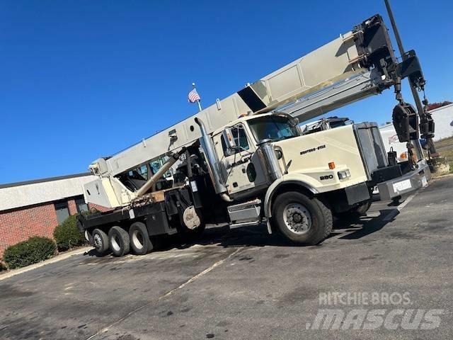 National Crane 1800 Tela-alustaiset nosturit