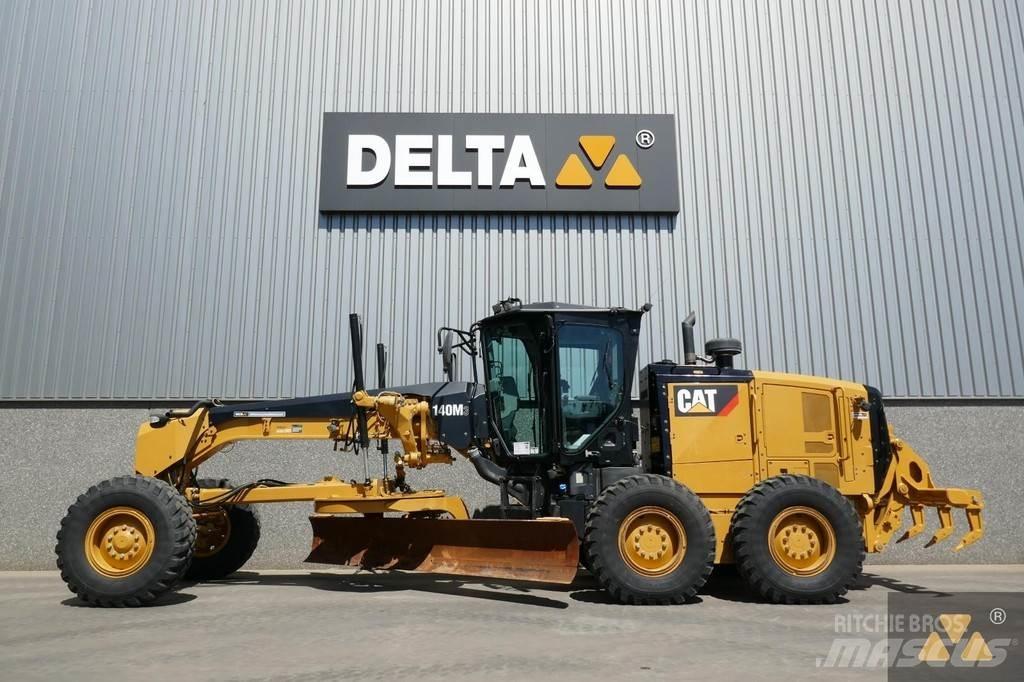 CAT 140M3 Tiehöylät