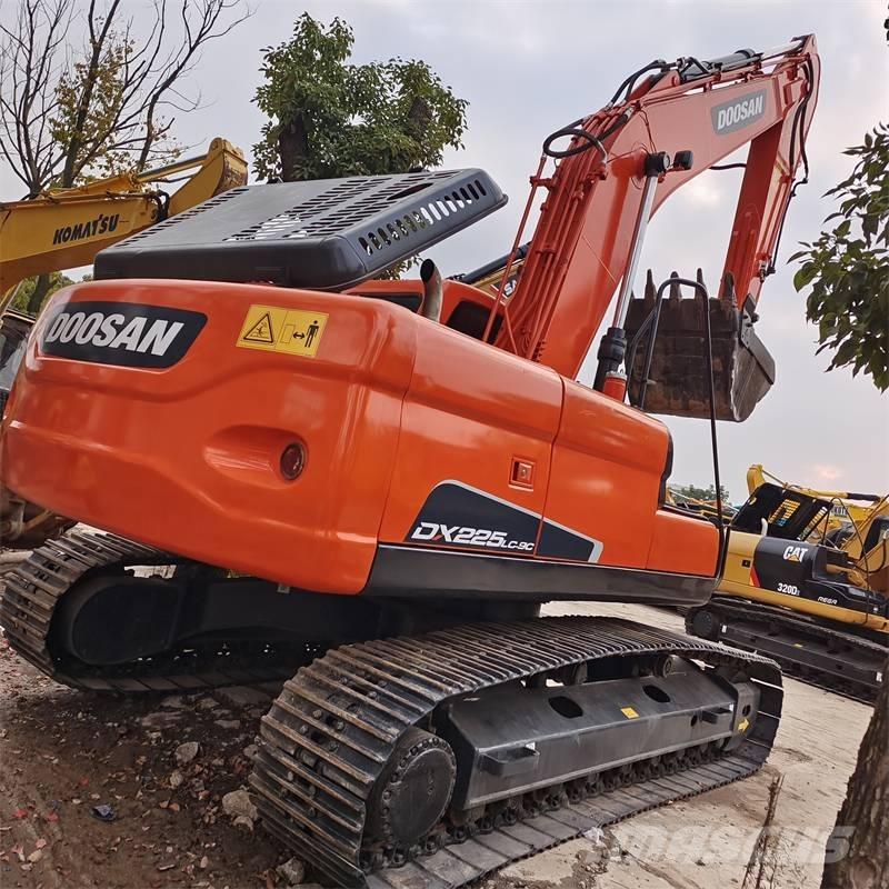 Doosan DX 225 LC-9C Telakaivukoneet