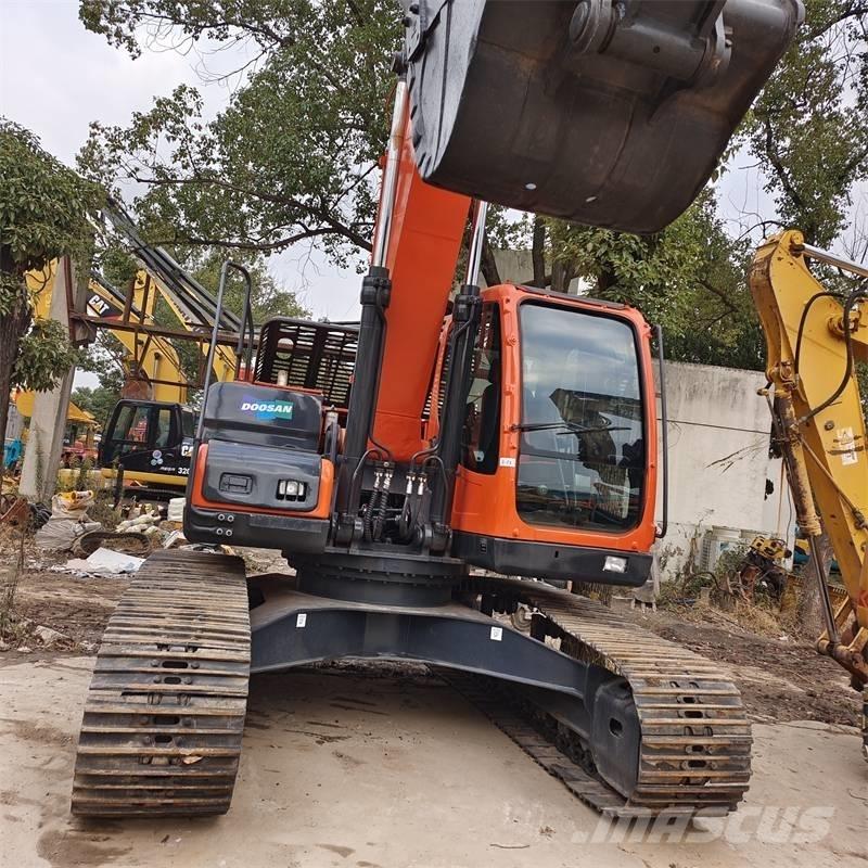 Doosan DX 225 LC-9C Telakaivukoneet