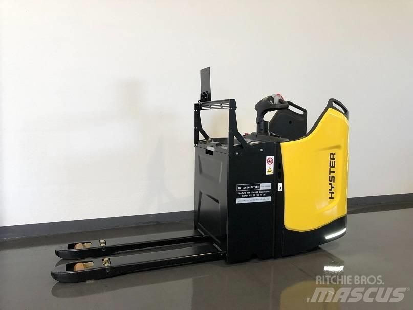 Hyster P2.0S Käyden ajettavat pinoamistrukit