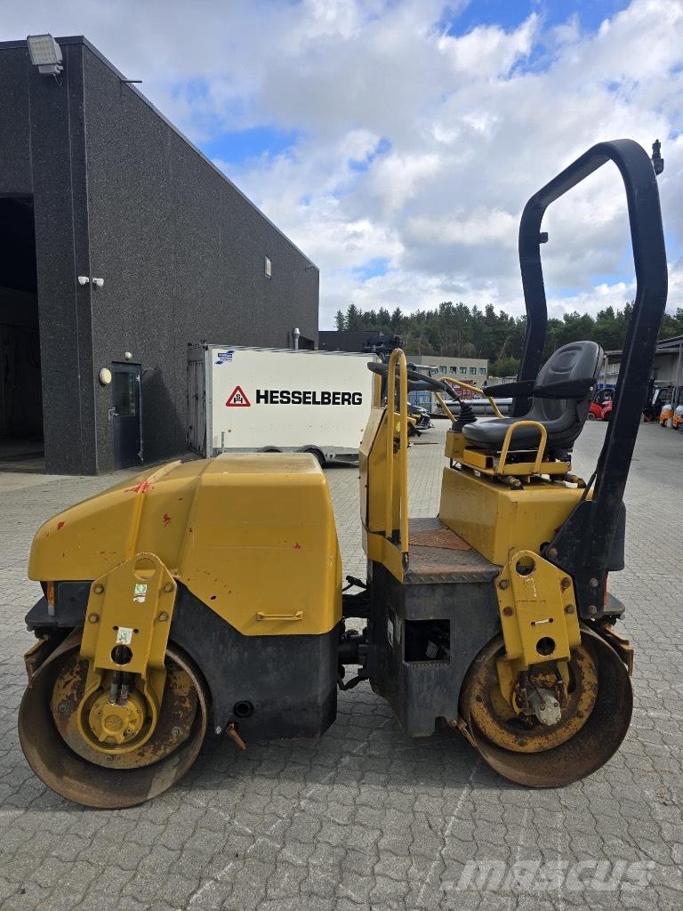 CAT CB 214 D Tandemjyrät