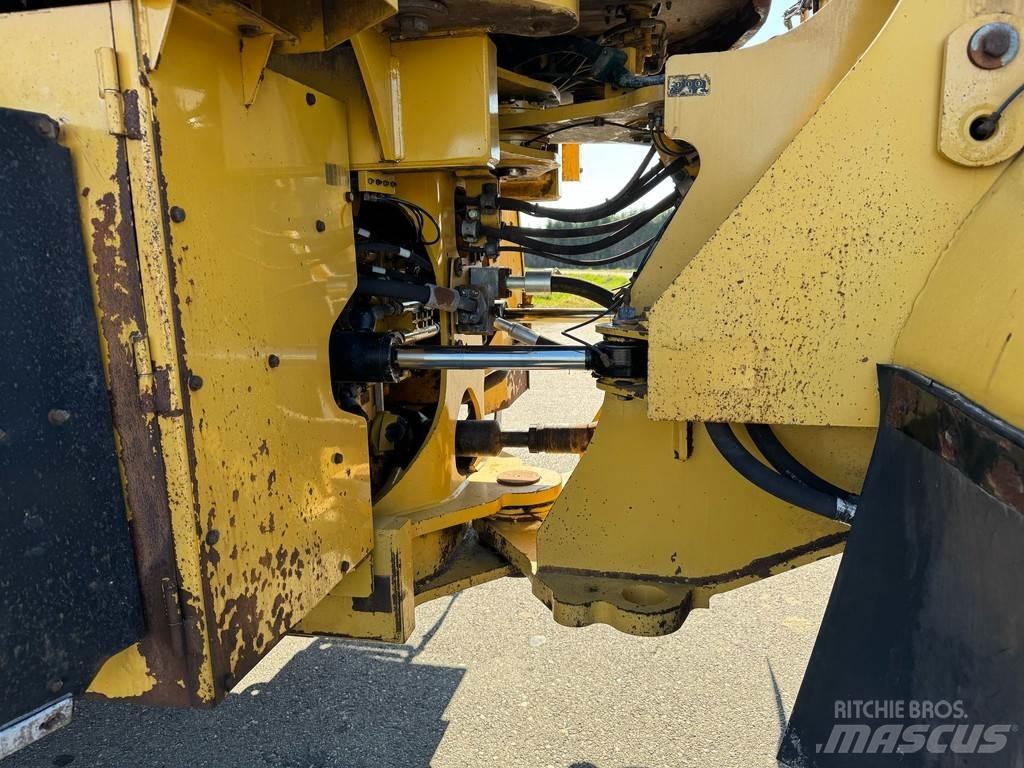 CAT 972M Pyöräkuormaajat