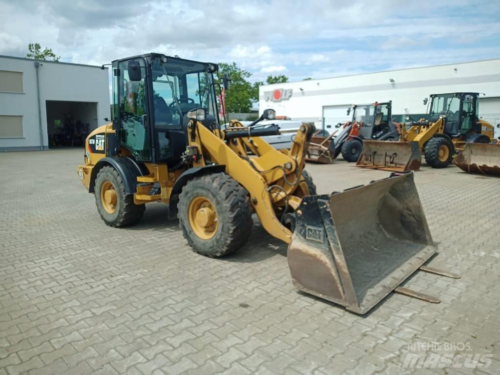 CAT 907 M Pyöräkuormaajat