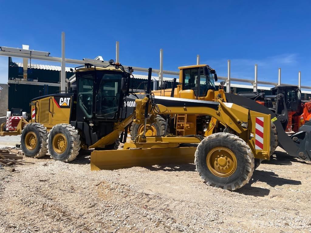 CAT 140 M Tiehöylät