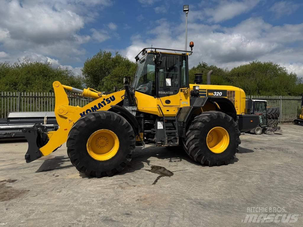 Komatsu WA320-7 Pyöräkuormaajat