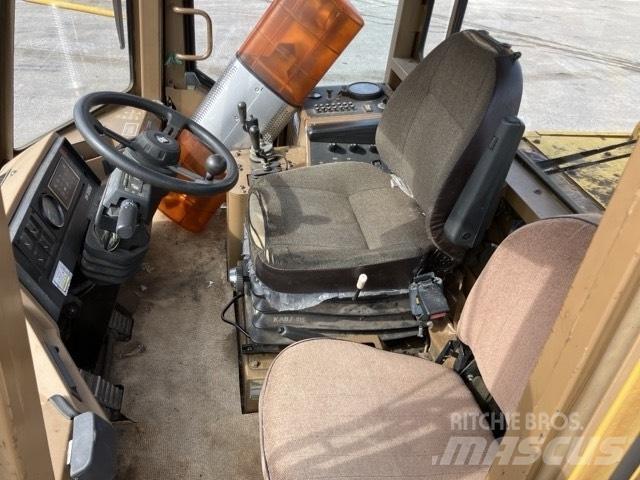 CAT 924 F Pyöräkuormaajat