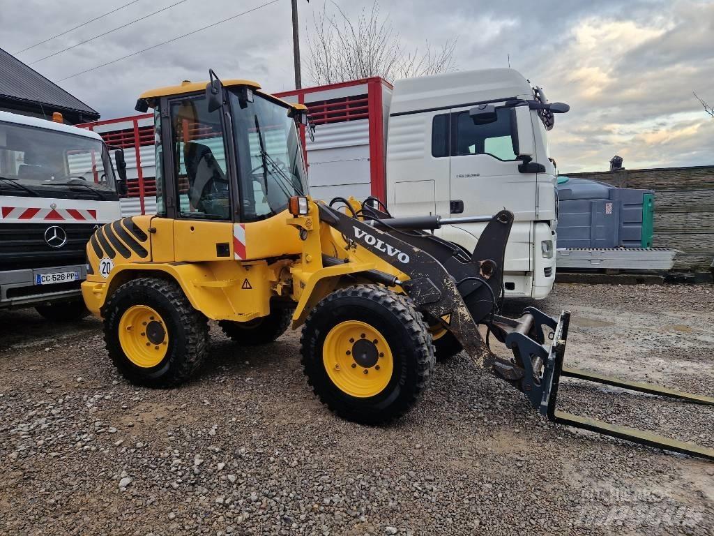 Volvo L 30 Pyöräkuormaajat