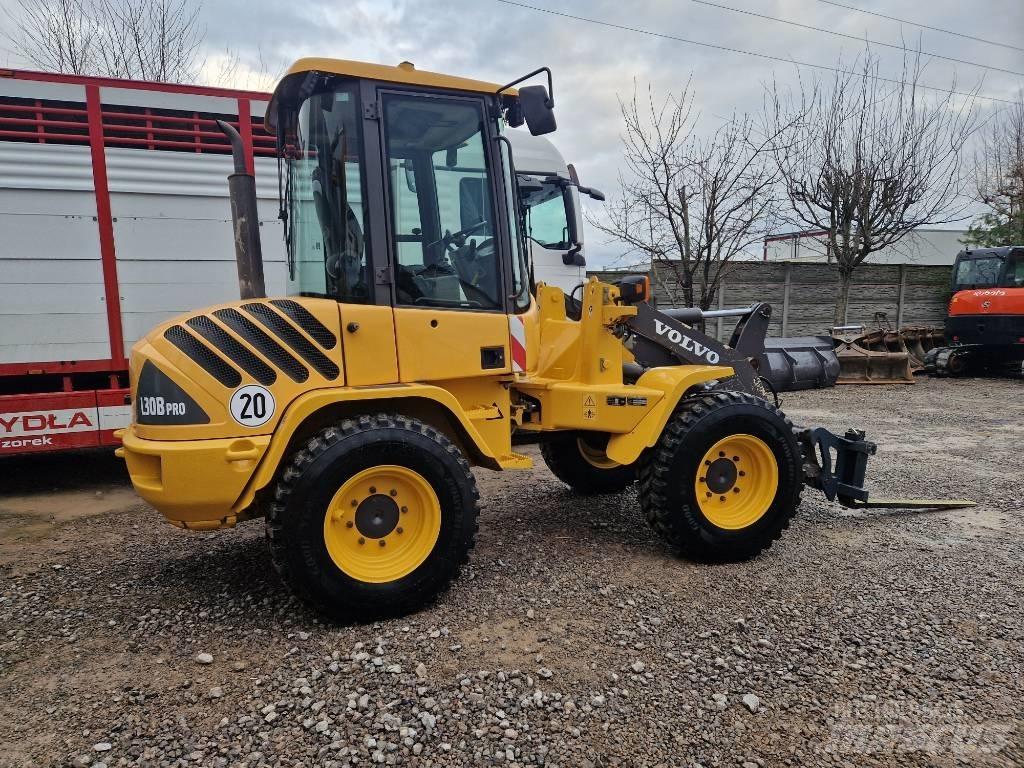 Volvo L 30 Pyöräkuormaajat