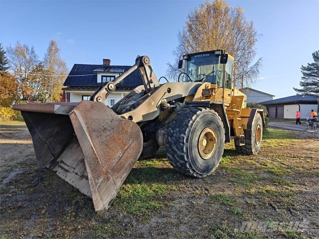 Volvo L180C Pyöräkuormaajat