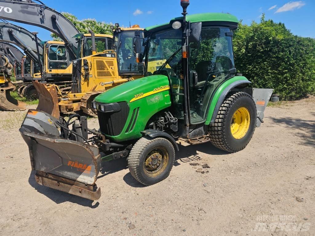 John Deere 3720 Traktorit