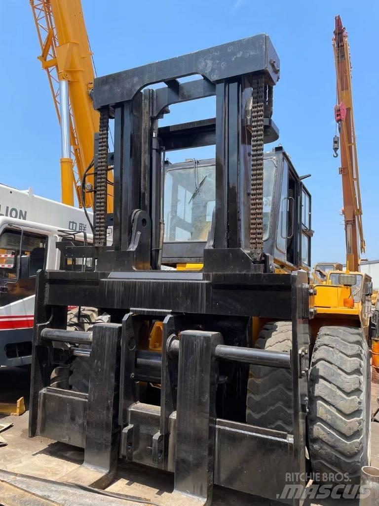 Komatsu 30 Ton Dieseltrukit