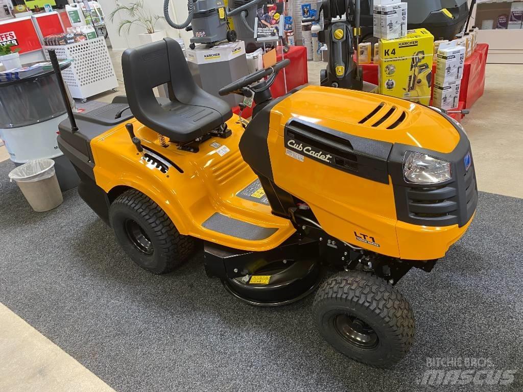 Cub Cadet LT1 NR92 Päältäajettavat ruohonleikkurit