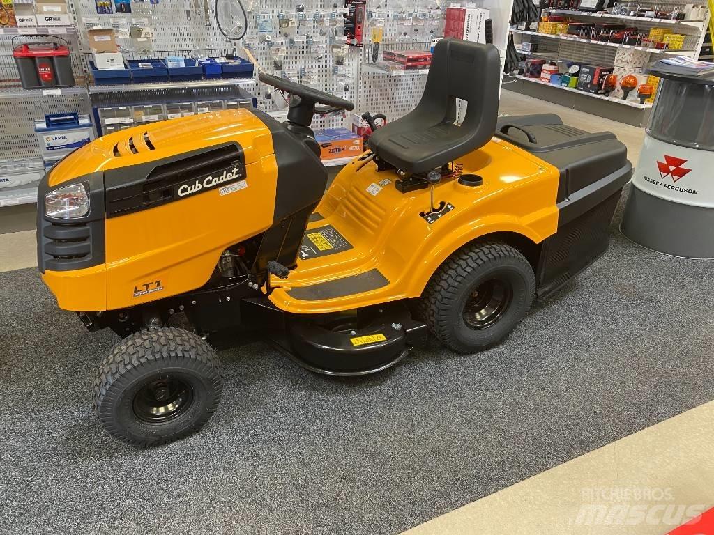 Cub Cadet LT1 NR92 Päältäajettavat ruohonleikkurit