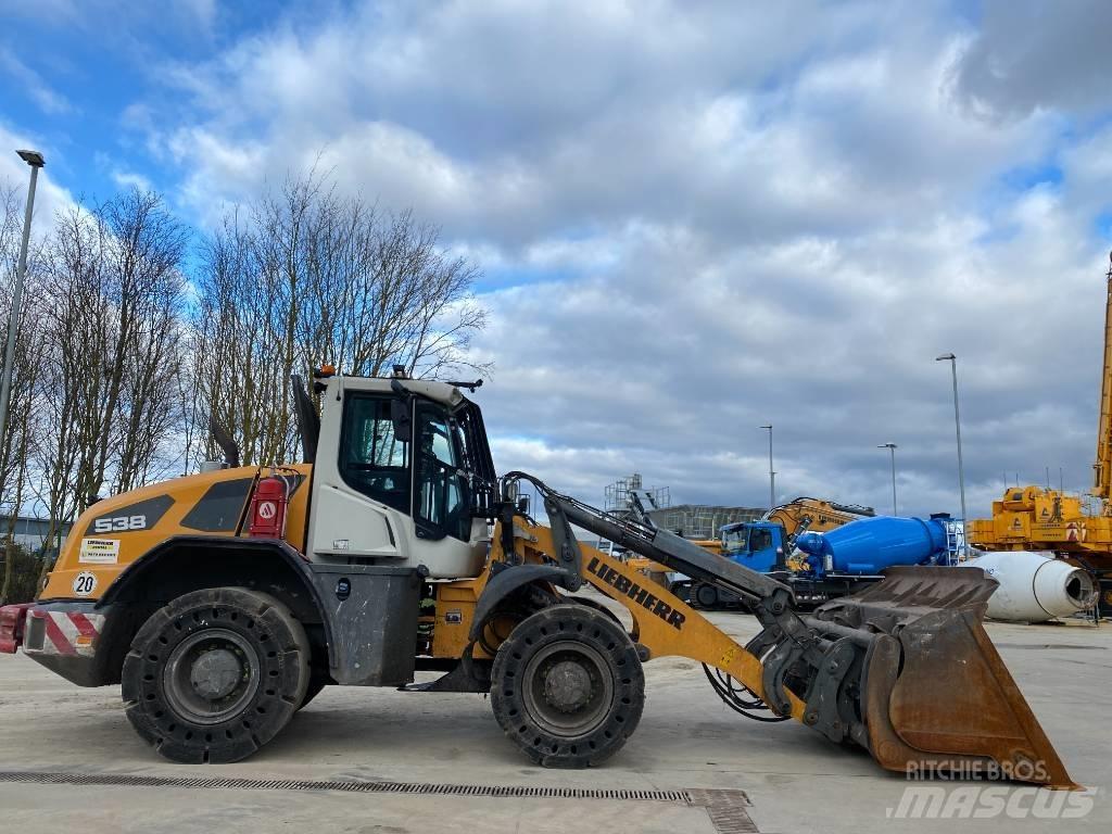 Liebherr L 538 Pyöräkuormaajat