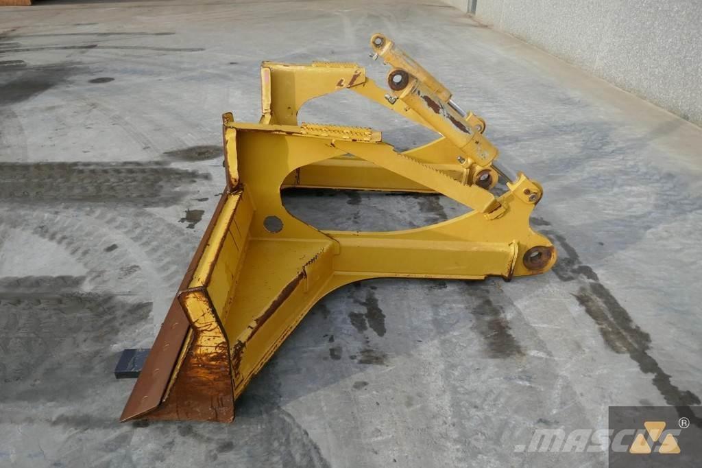 CAT Skidder blade Puskulevyt