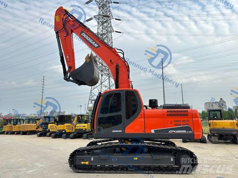 Doosan DX 225 LC-9C Telakaivukoneet