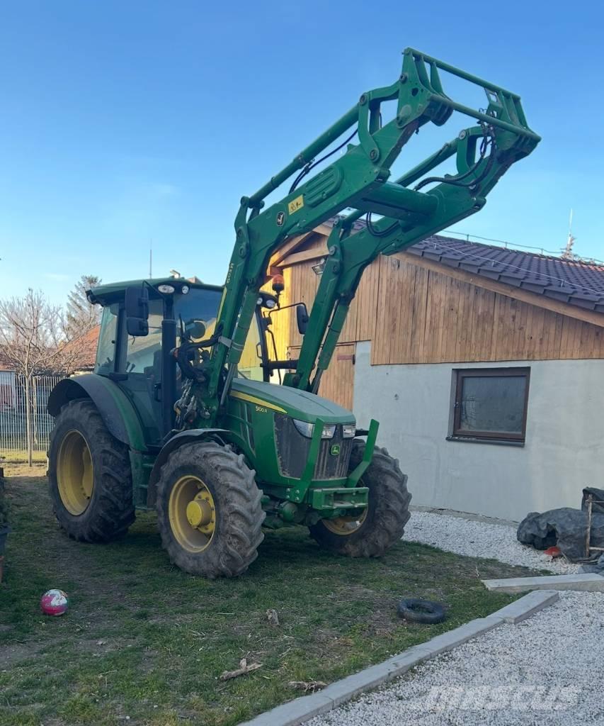 John Deere 5100 R Traktorit