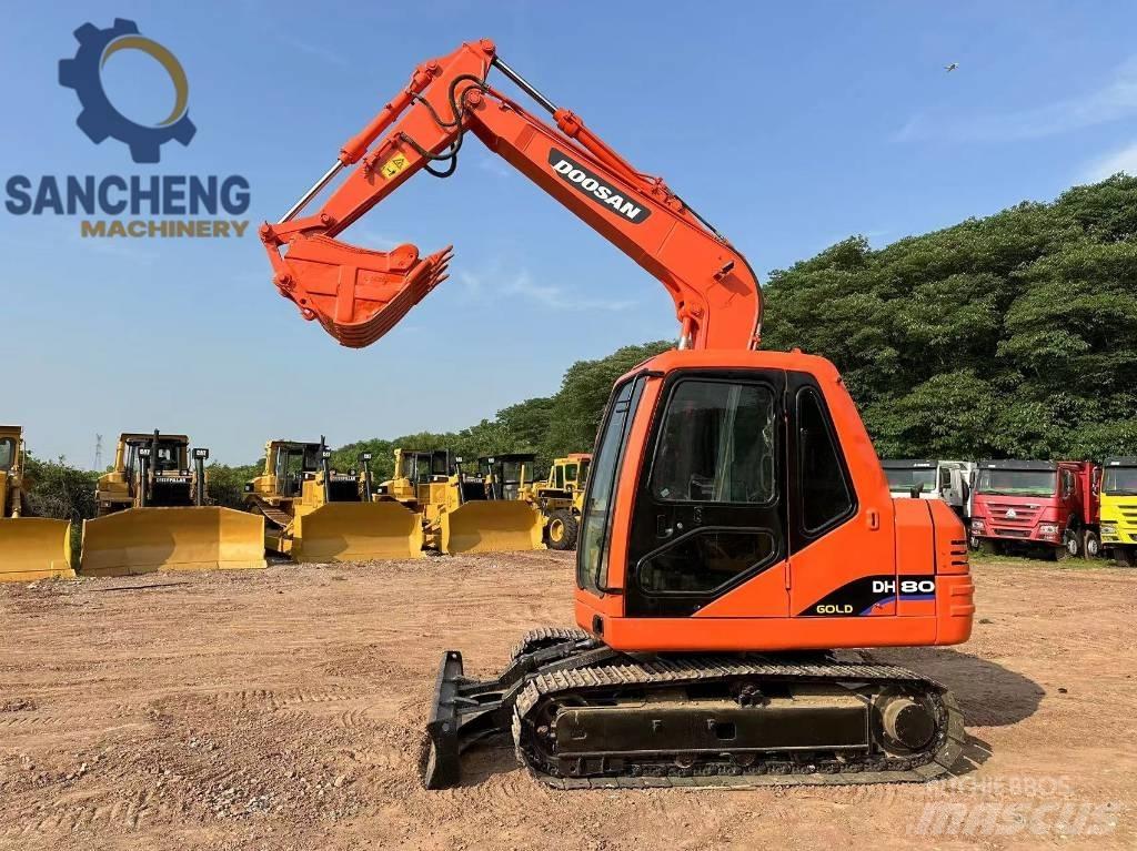 Doosan DH 80 Midikaivukoneet 7t - 12t
