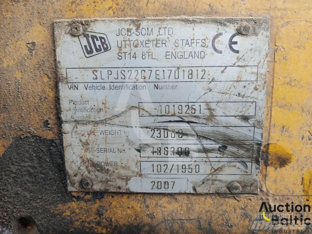 JCB JS 220 LC Telakaivukoneet