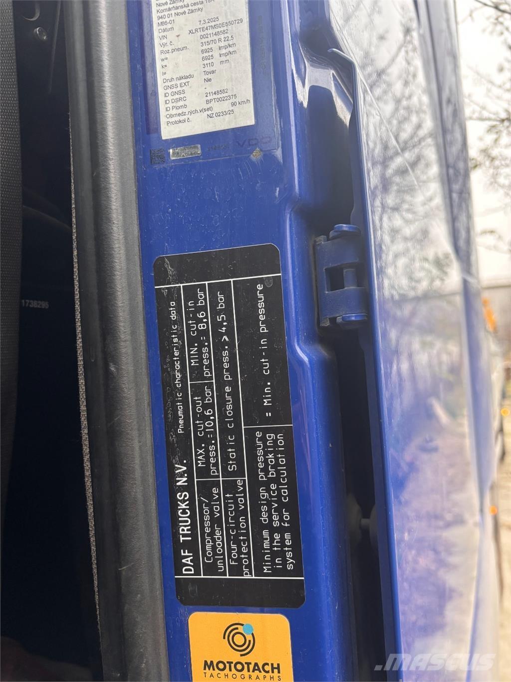 DAF XF 105.460 Vetopöytäautot