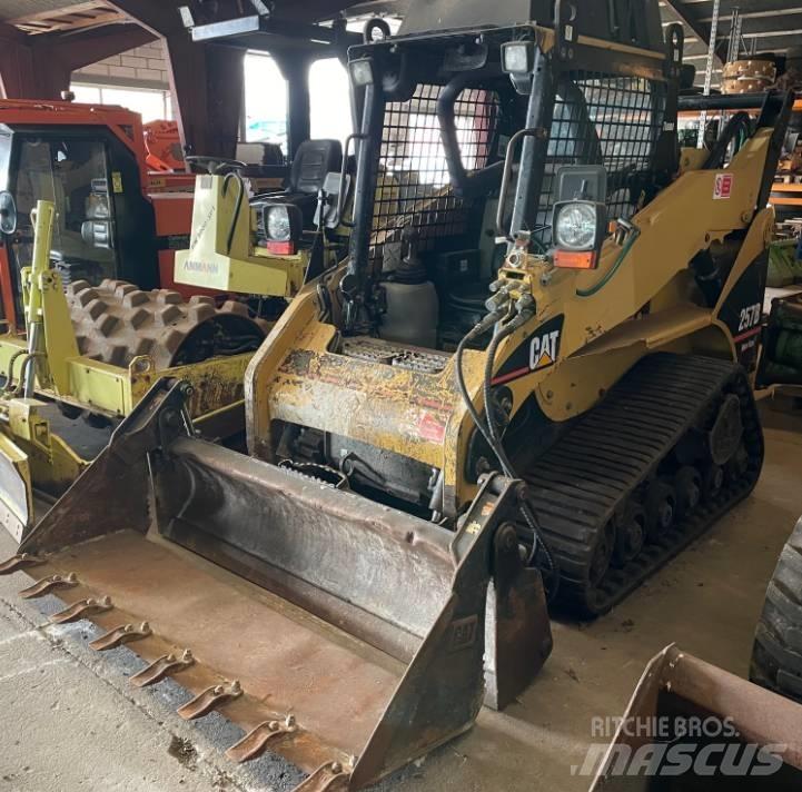 CAT 257B Liukuohjatut kuormaajat