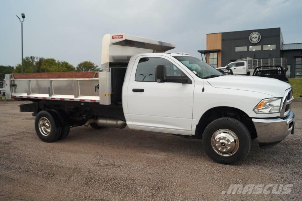 RAM 3500 TRADESMAN Sora- ja kippiautot