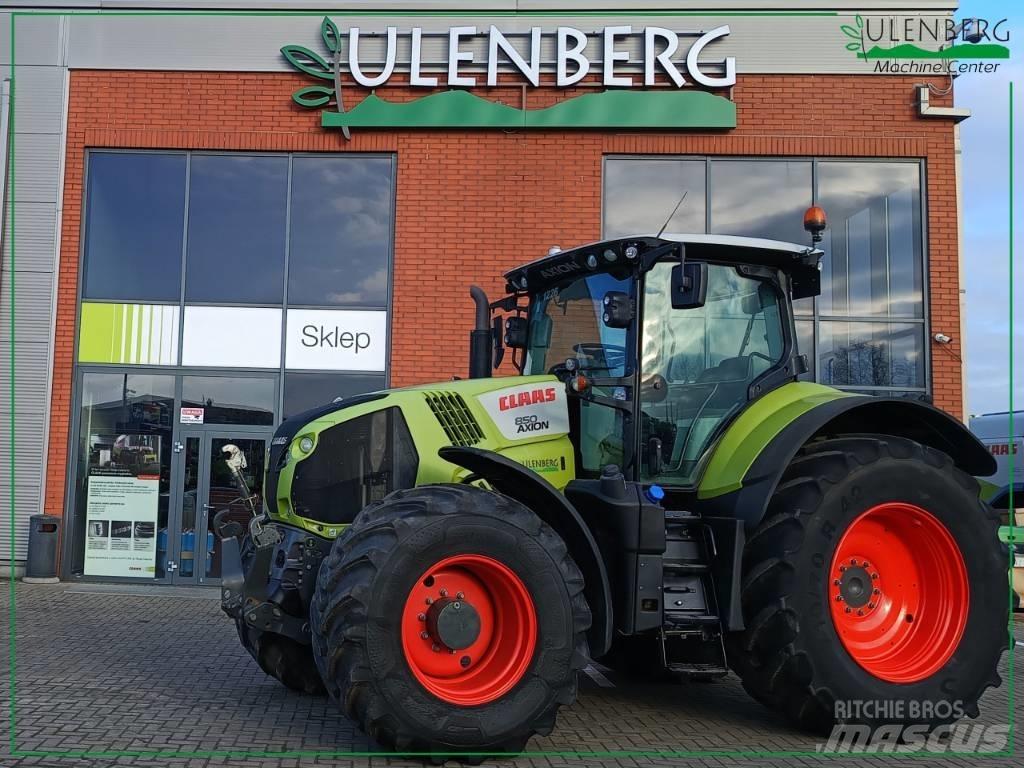 CLAAS Axion 850 Traktorit