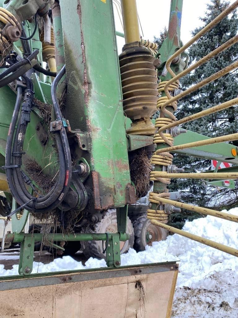 Krone Swadro 1400 Pöyhimet ja haravat