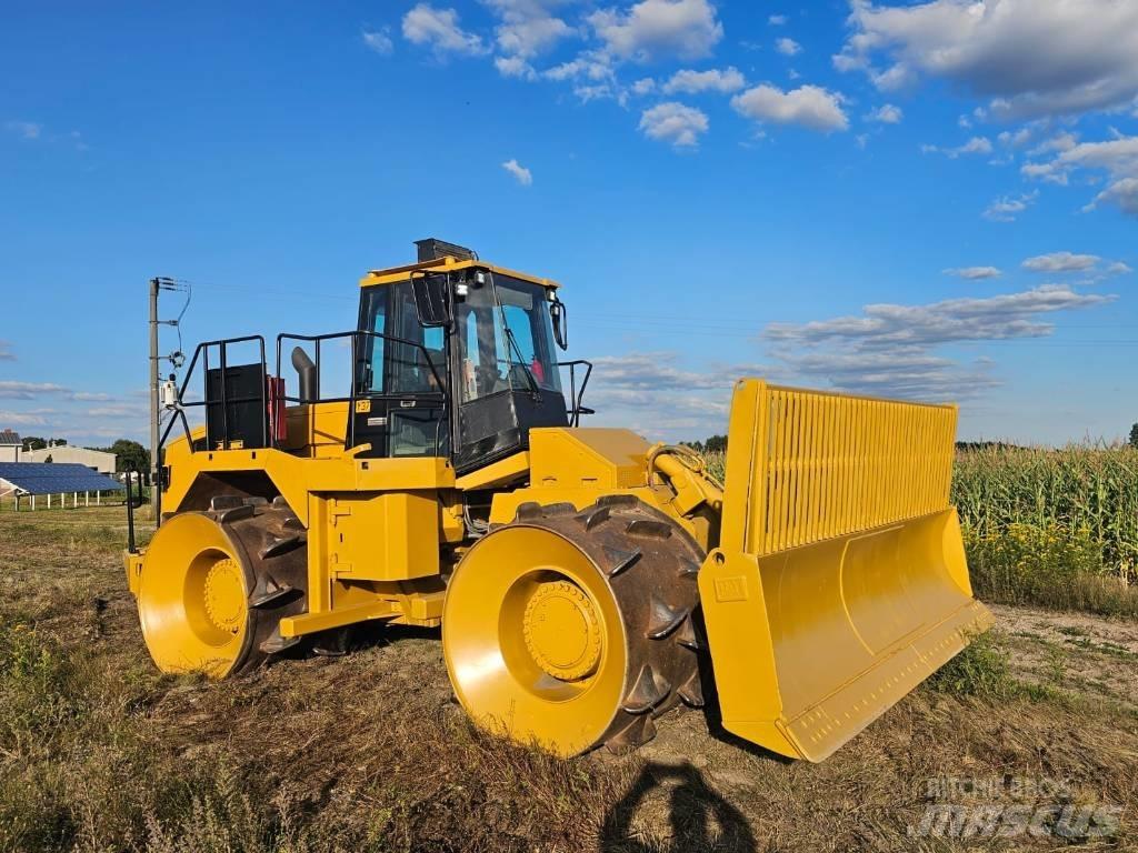 CAT 826 G Kaatopaikkajyrät