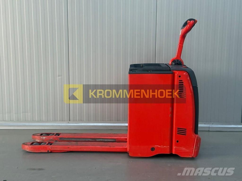 Linde T 30 Lavansiirtotrukit