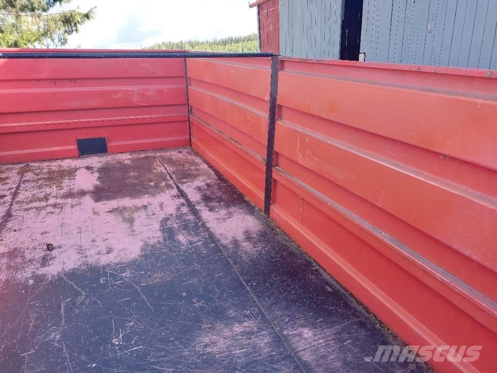 Junkkari 120 Kippiperävaunut