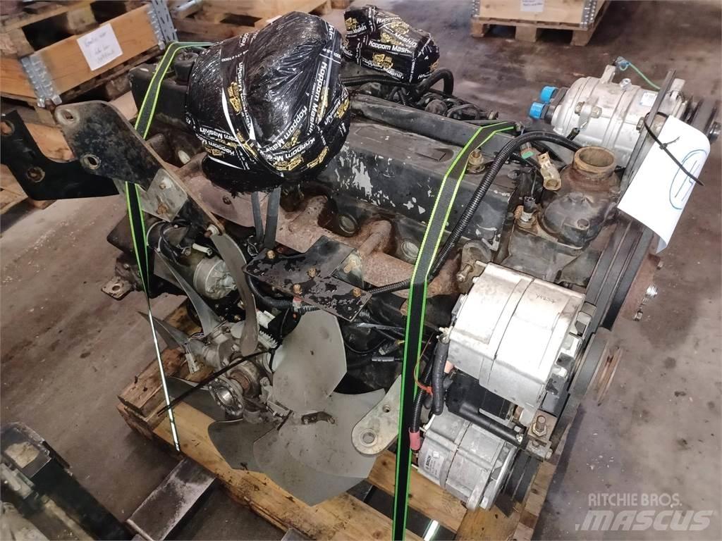 Komatsu 860.4 Moottorit