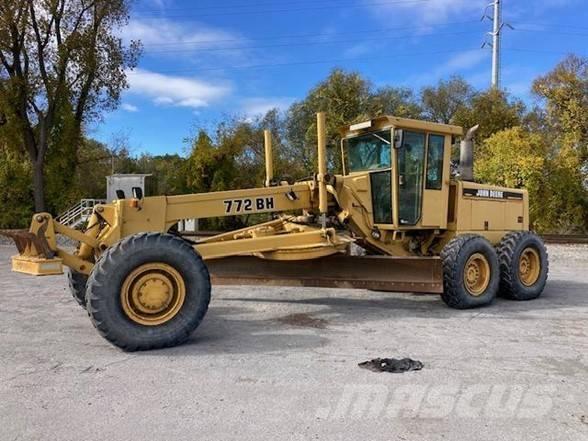 DEERE 772BH Tiehöylät