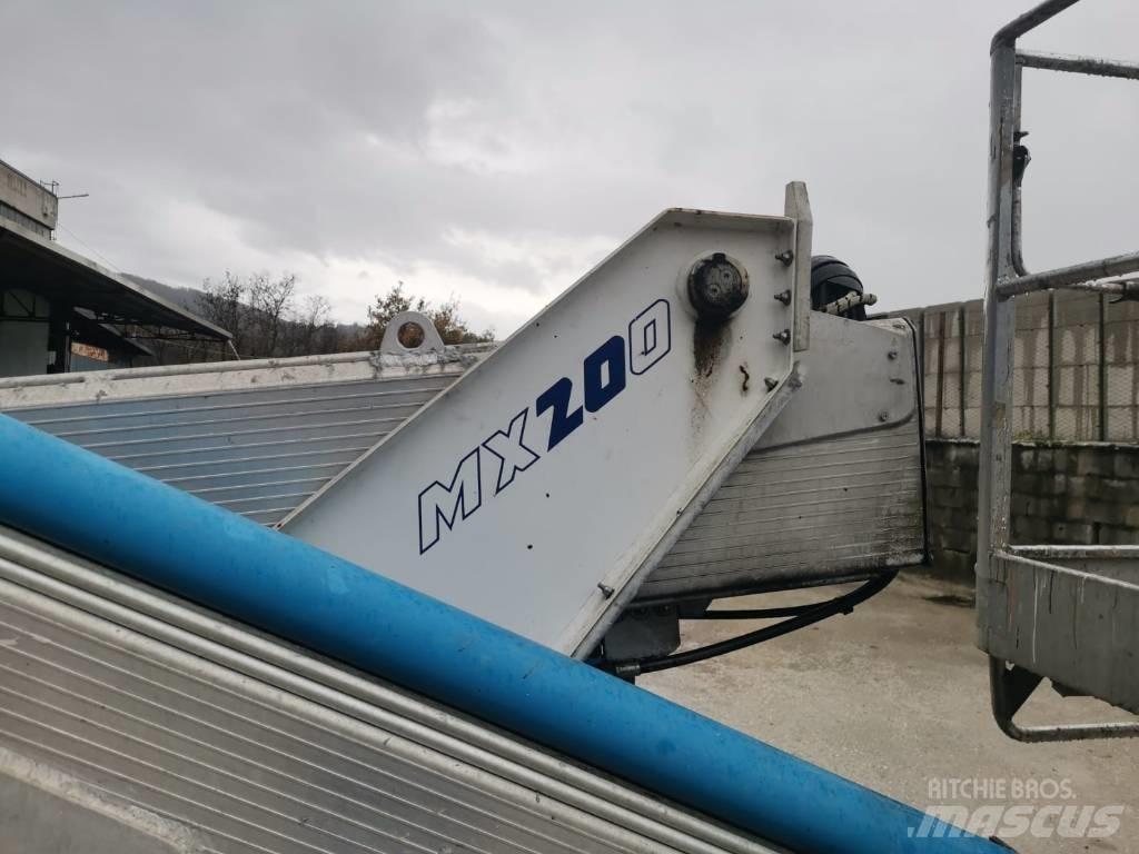 Multitel MX 200 Nostolava-autot