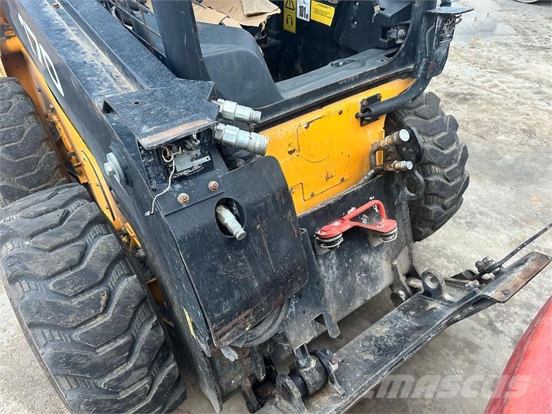JCB 170HF Liukuohjatut kuormaajat