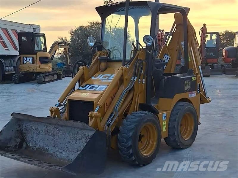 JCB 1CX Kaivurikuormaajat