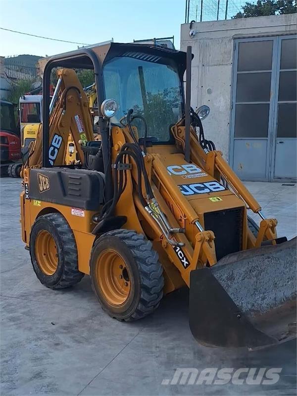 JCB 1CX Kaivurikuormaajat