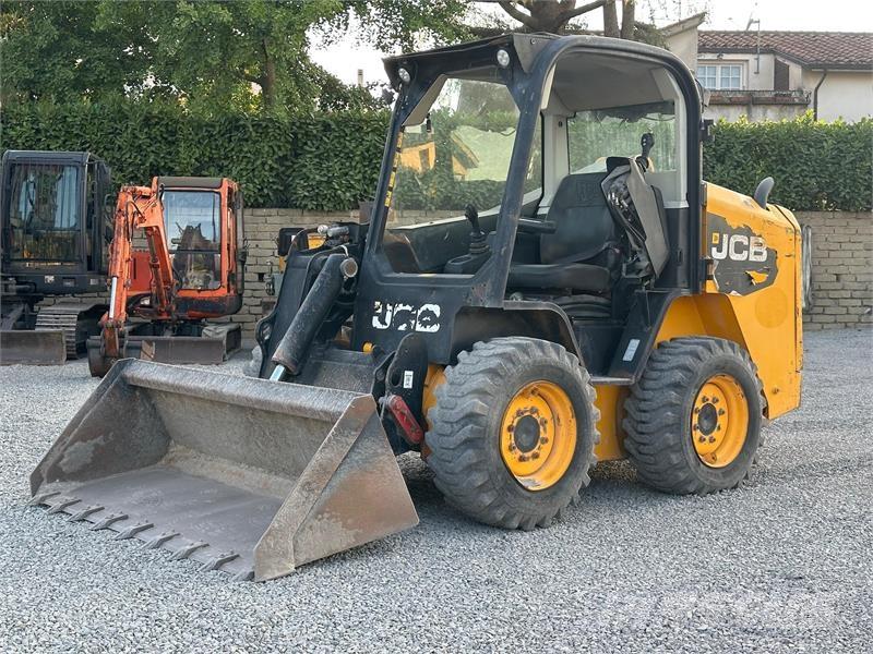 JCB 225 Liukuohjatut kuormaajat