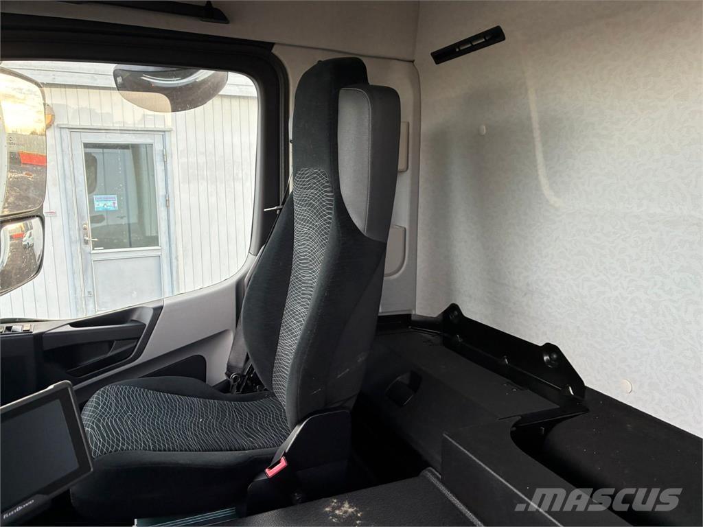 Mercedes-Benz 2533 Umpikorikuorma-autot