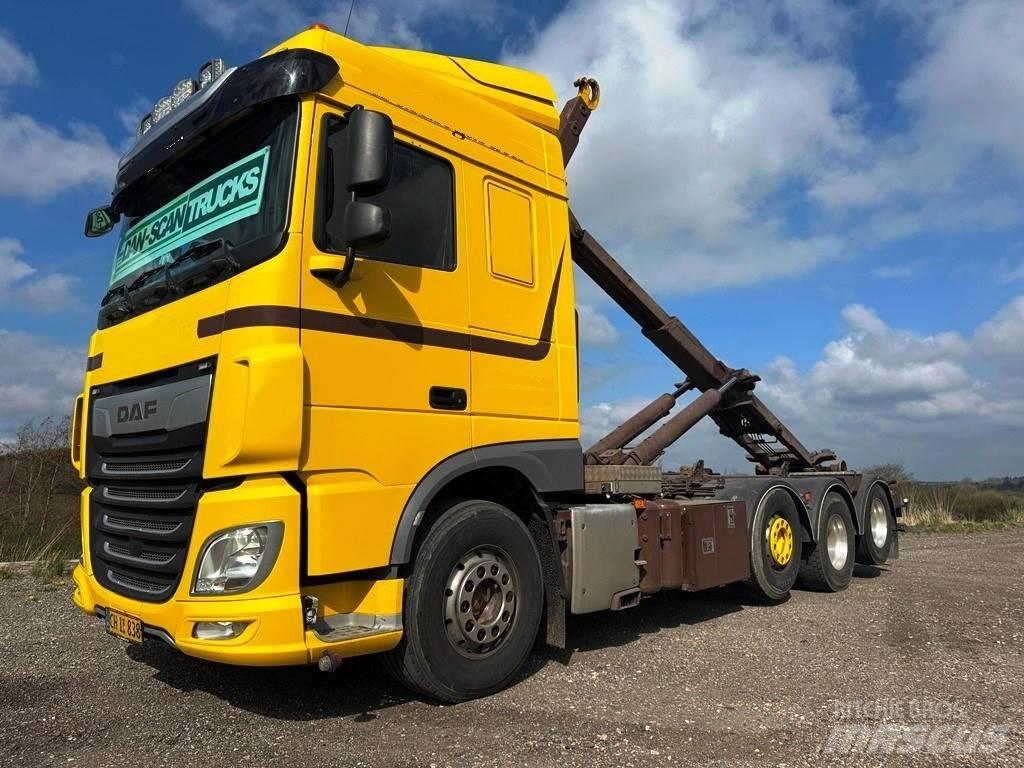 DAF XF 530 8x2-*4 Koukkulava kuorma-autot