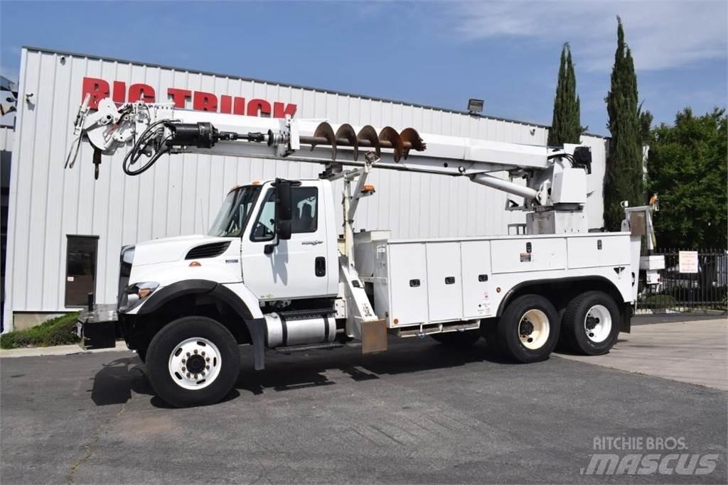 Altec D3060ATR Kuorma-auto porauskalustolla