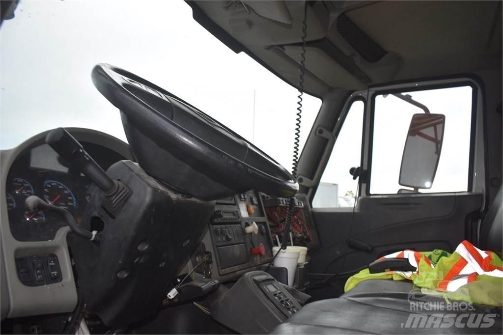 Altec D3060ATR Kuorma-auto porauskalustolla
