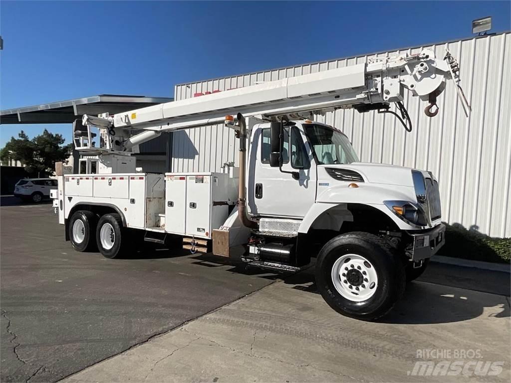 Altec D4065BTR Kuorma-auto porauskalustolla
