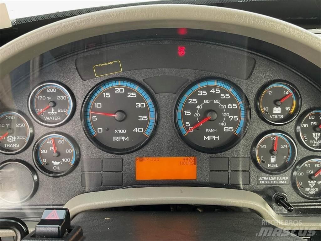 Altec D4065BTR Kuorma-auto porauskalustolla