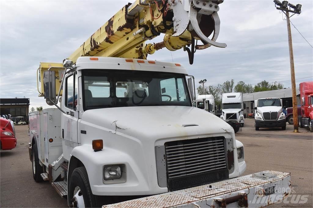 Altec D945TR Kuorma-auto porauskalustolla