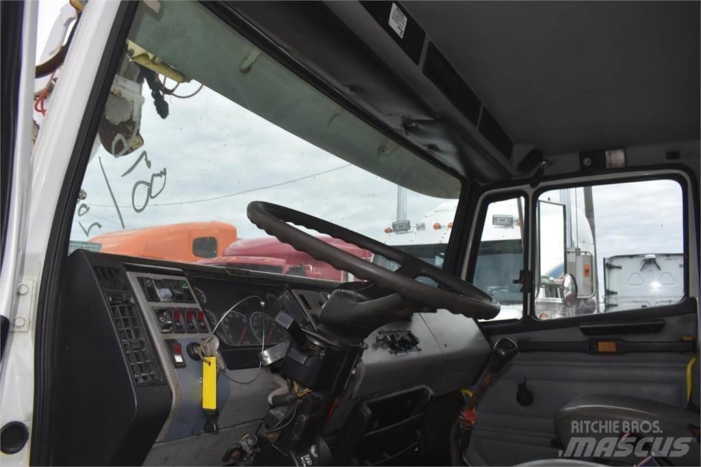 Altec D945TR Kuorma-auto porauskalustolla