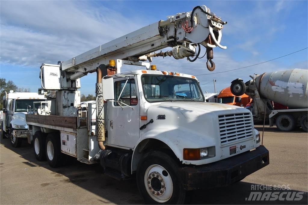 Altec D947TR Kuorma-auto porauskalustolla