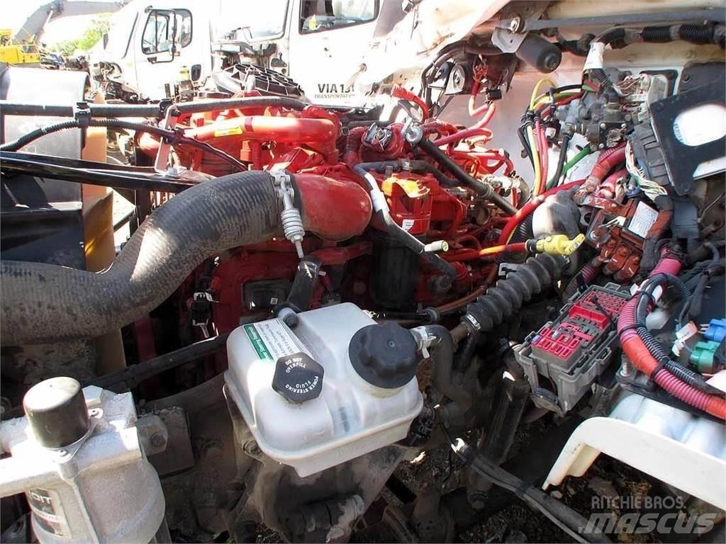 Altec DC47TR Kuorma-auto porauskalustolla