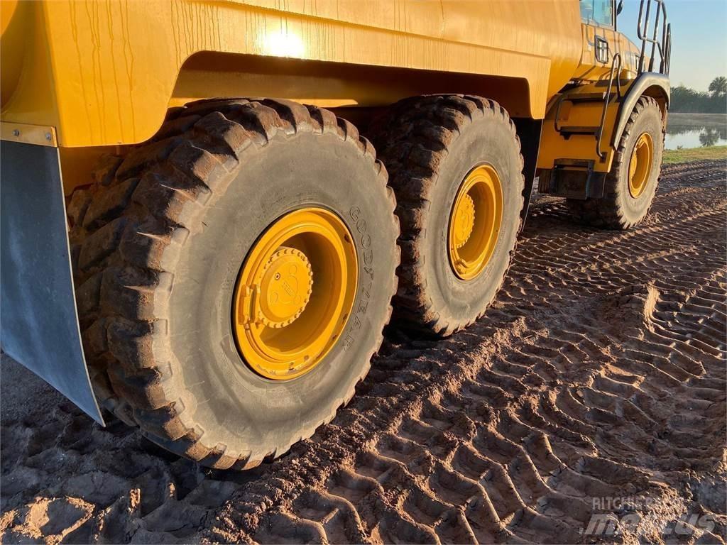 Bell B25E Vesisäiliöautot